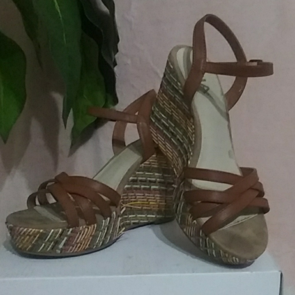 Wedges - Picture 5 of 5